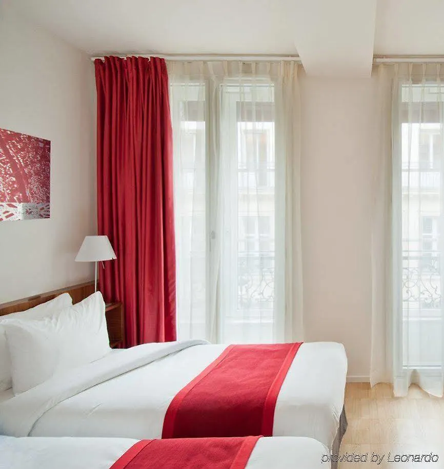 Hôtel Monna Lisa Champs Elysées París Hotel