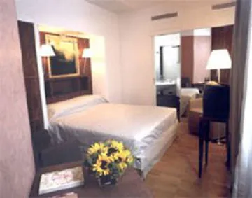 Hotel Le Monna Lisa By Inwood Hotels Paris